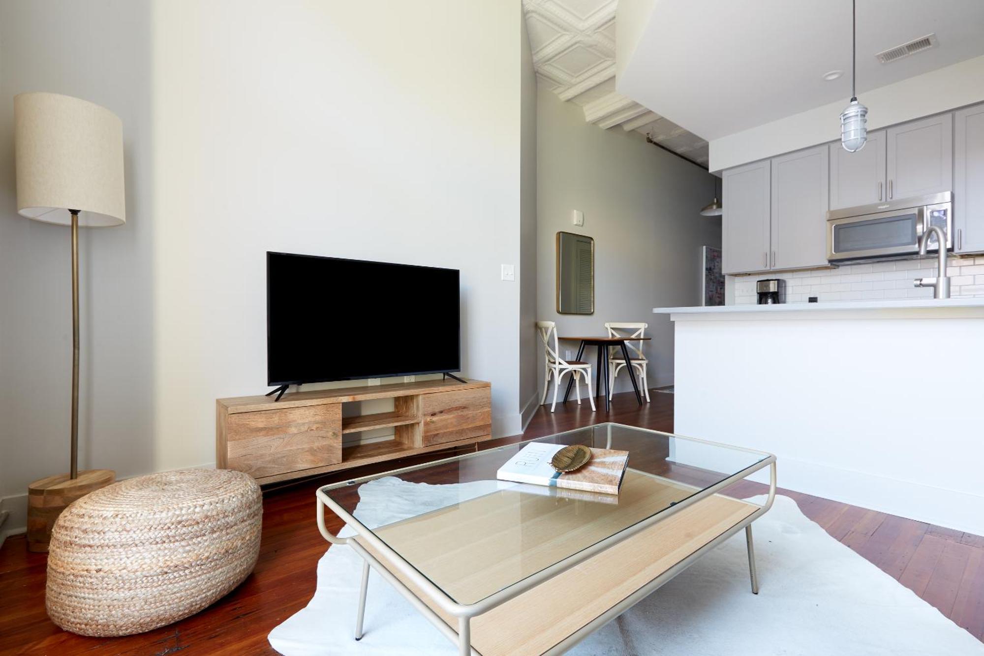 Sonder By Marriott Bonvoy The Broughton Apartments Historic District Savannah Room photo