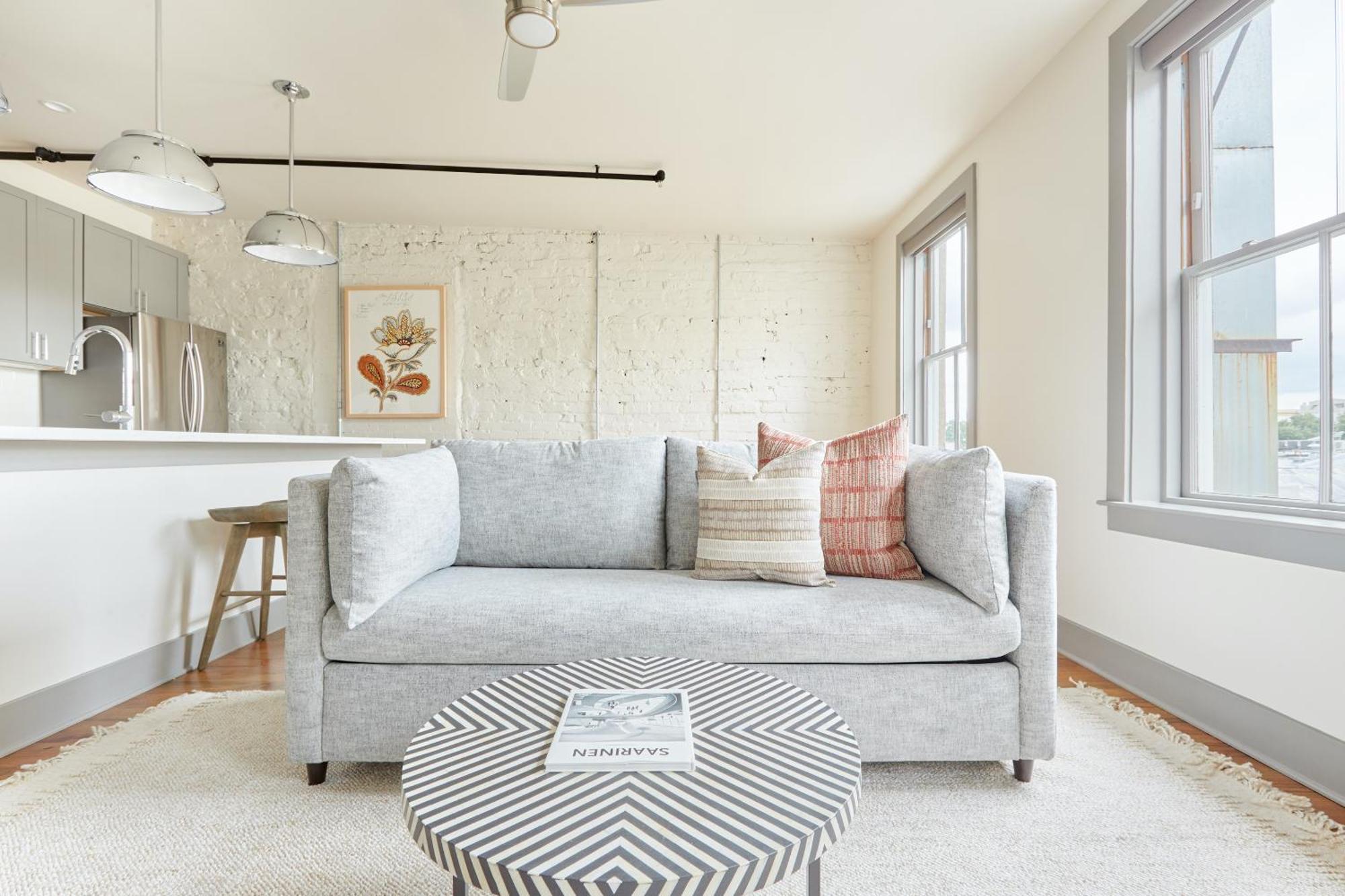 Sonder By Marriott Bonvoy The Broughton Apartments Historic District Savannah Room photo