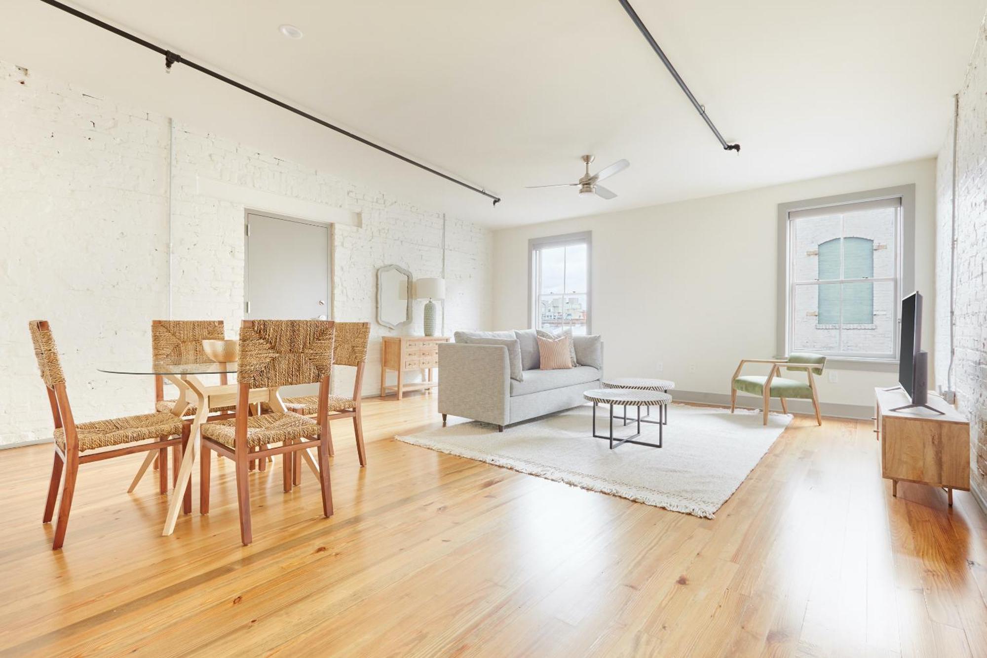 Sonder By Marriott Bonvoy The Broughton Apartments Historic District Savannah Room photo